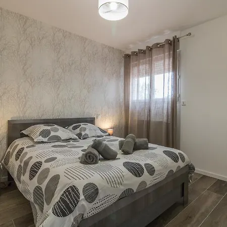 Les De Castel - Les Frenes Ferienhaus *