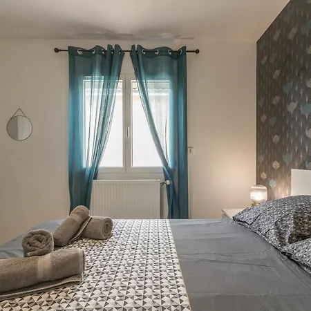 Les De Castel - Les Frenes *