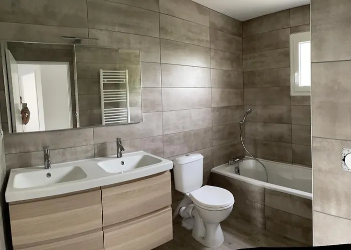 Дом отдыха Les De Castel - Les Frenes *